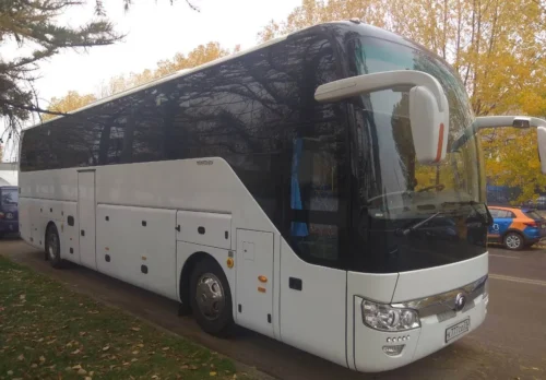 Белый автобус
